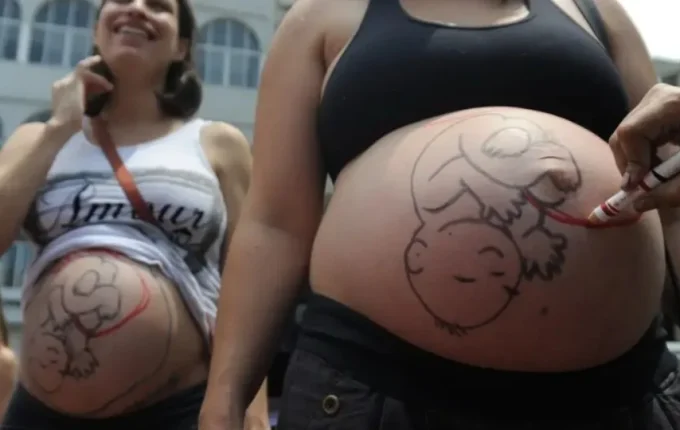 Estudo aponta que cesárea pode aumentar risco de câncer de placenta