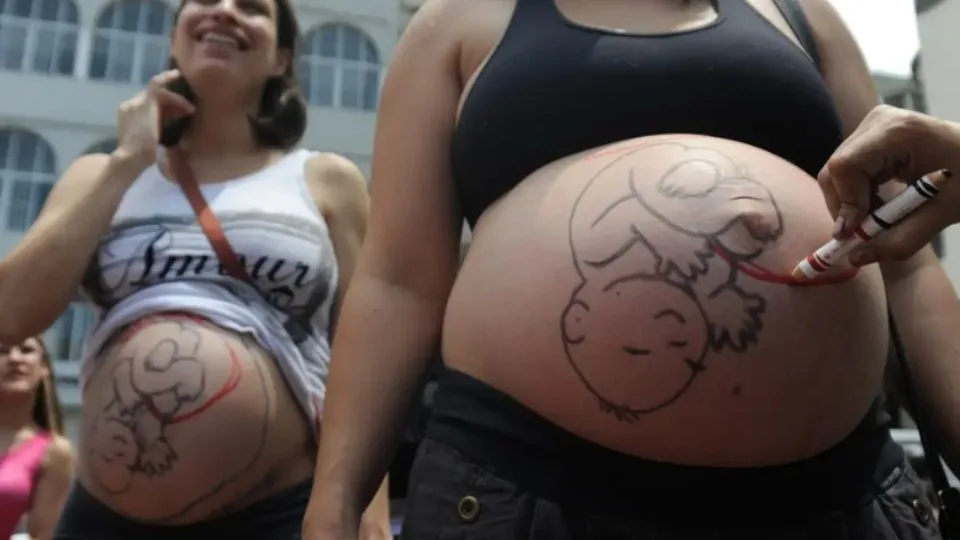 Estudo aponta que cesárea pode aumentar risco de câncer de placenta