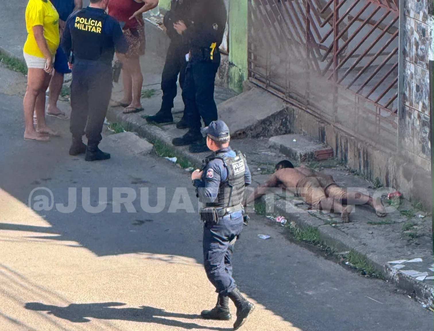 Jovem de 24 anos é encontrado morto em calçada no conjunto Mascarenha de Moraes, em Rio Branco